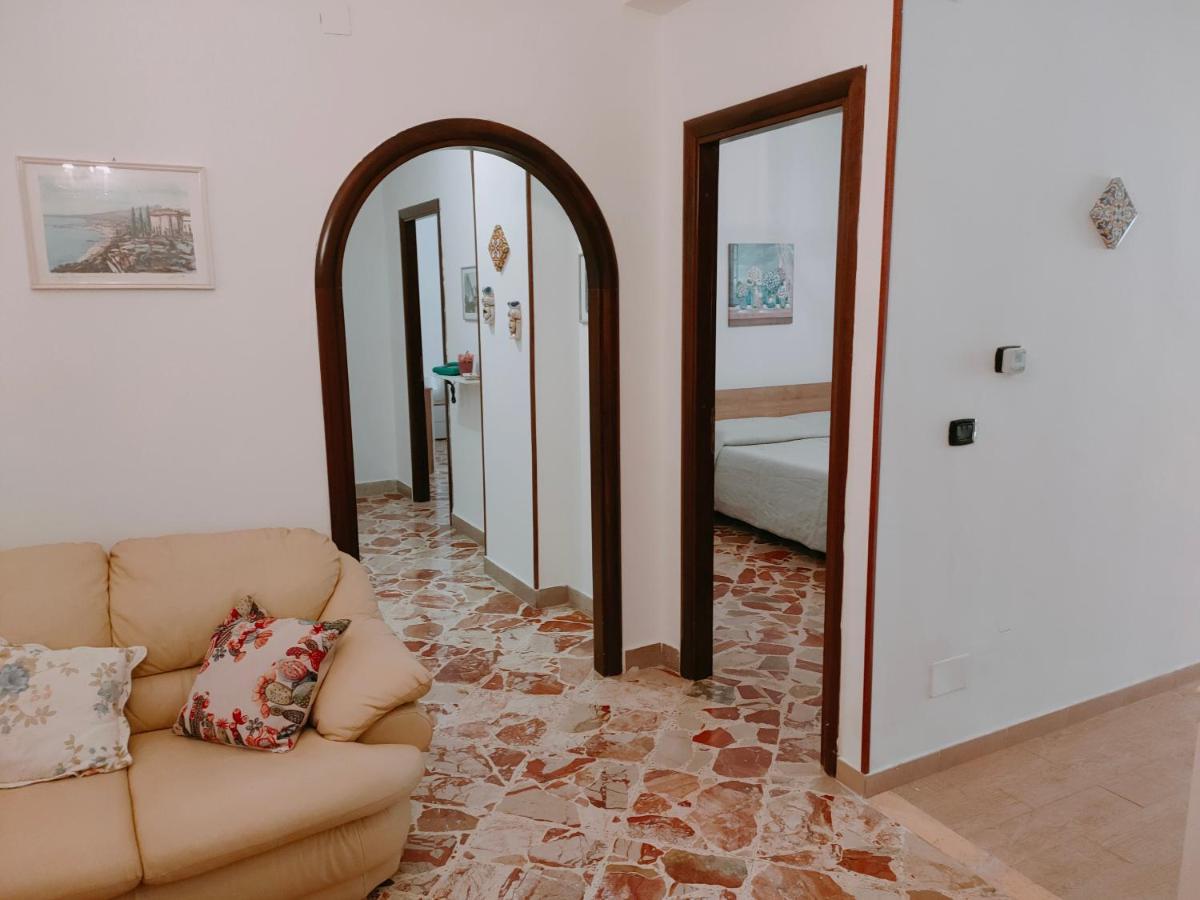 Casa Vacanza La Sicula Палермо Екстер'єр фото